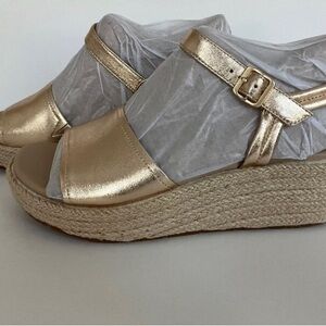 ABEO Solstice Buckle Sandal - Sz 9 - Light Gold